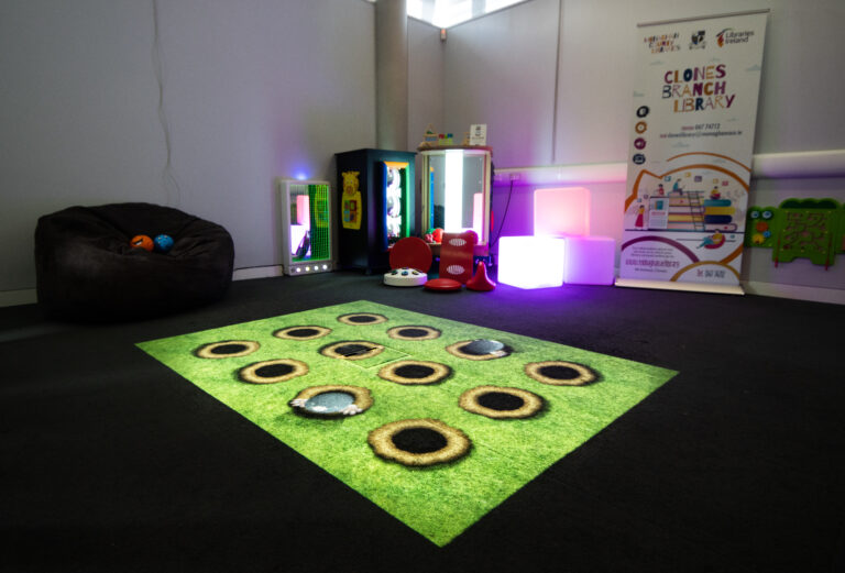 Clones Sensory room with lights